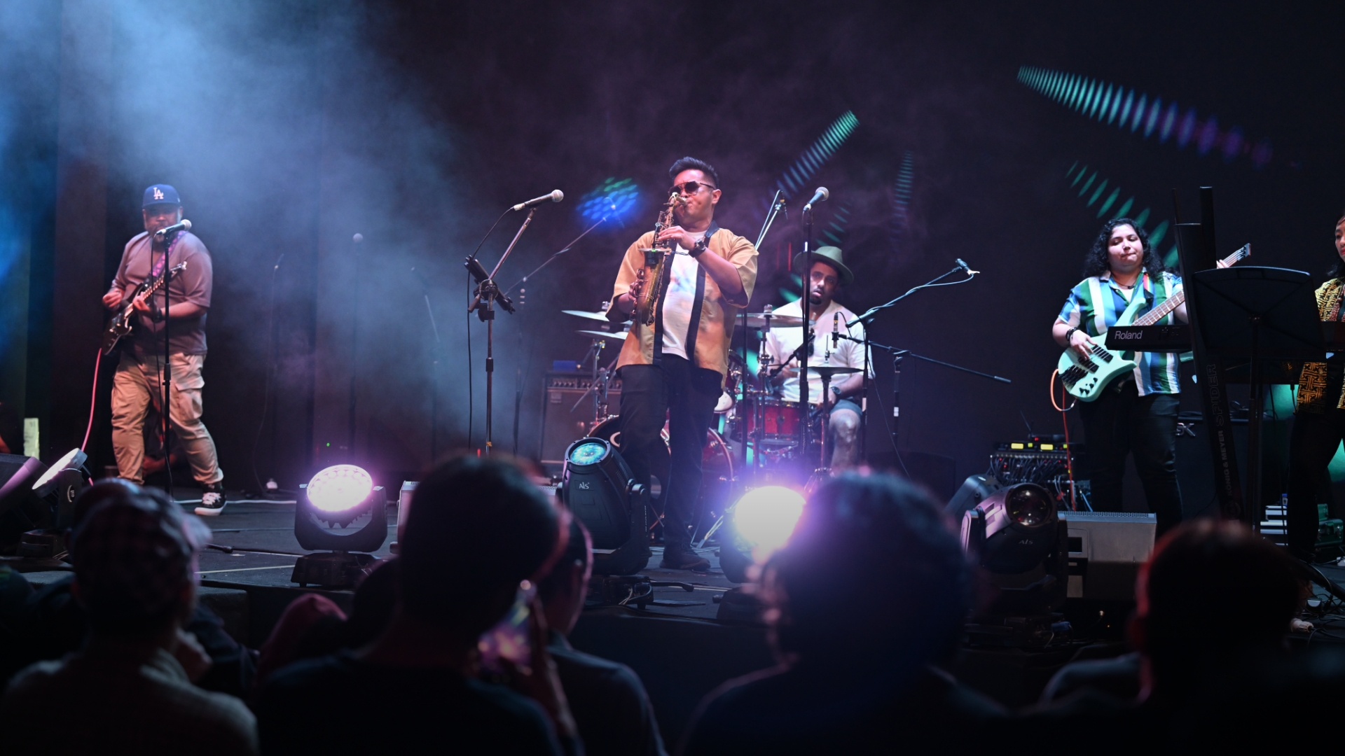 banner_6>
                    <h2 class=