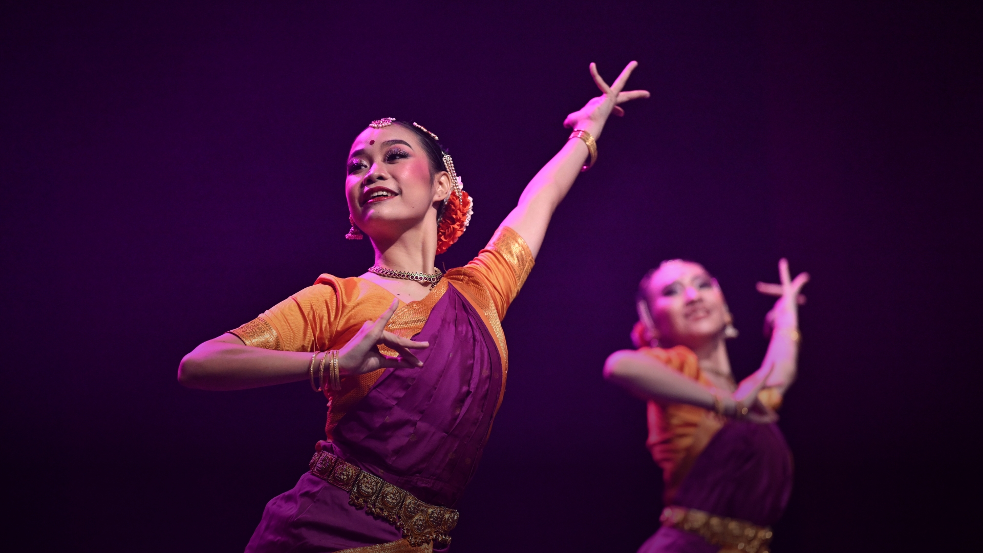 banner_4>
                    <h2 class=